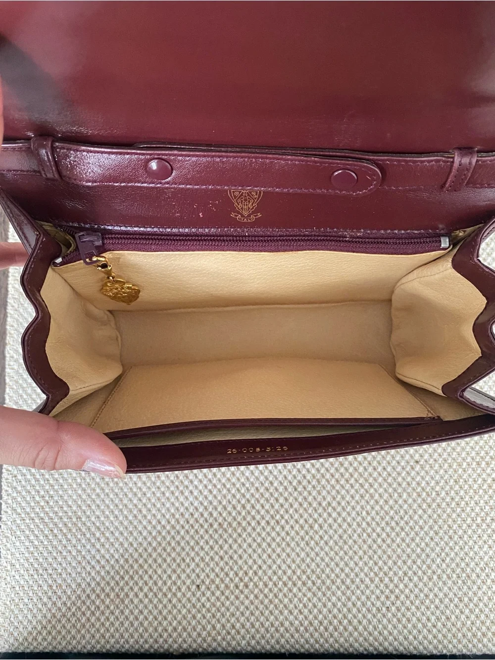 Vintage Gucci Crossbody or Clutch Bag in Burgundy Red - Picture 10 of 14
